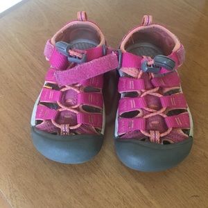 Keens Toddler Girls 9